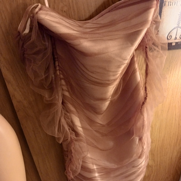 FASHION NOVA RUCHED AND READY BANDAGE MIDI DRESS, SIZE L - Picture 3 of 5